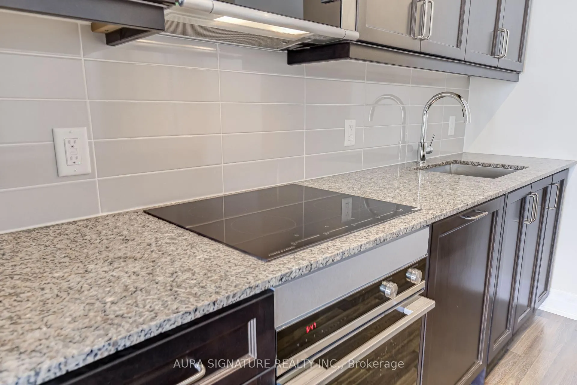 Photo 13 of Unit 1607, 9085 Jane Street, Vaughan, Concord — HOMEH