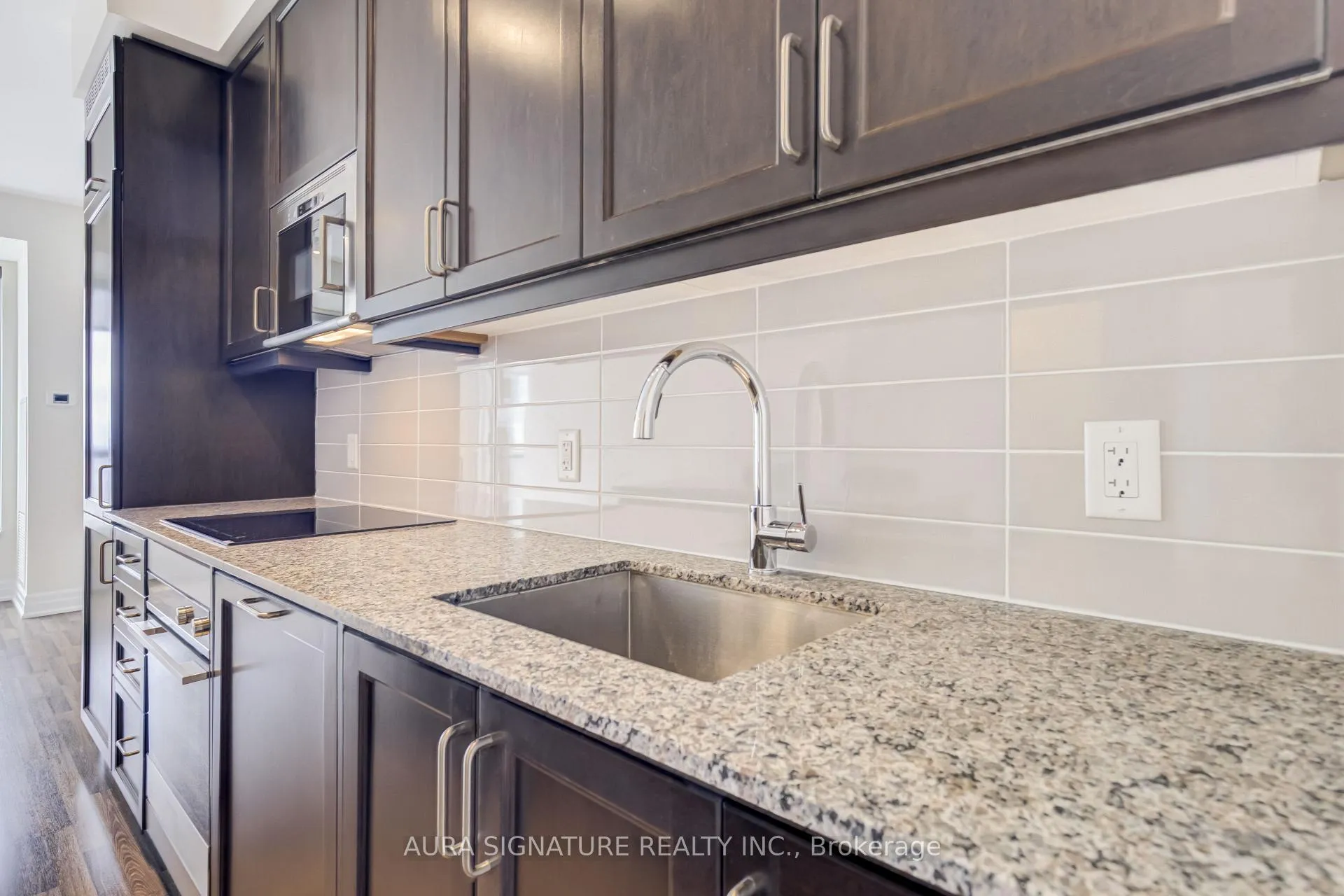 Photo 16 of Unit 1607, 9085 Jane Street, Vaughan, Concord — HOMEH