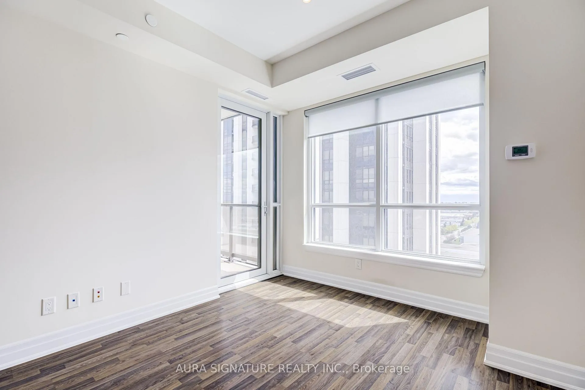 Photo 20 of Unit 1607, 9085 Jane Street, Vaughan, Concord — HOMEH