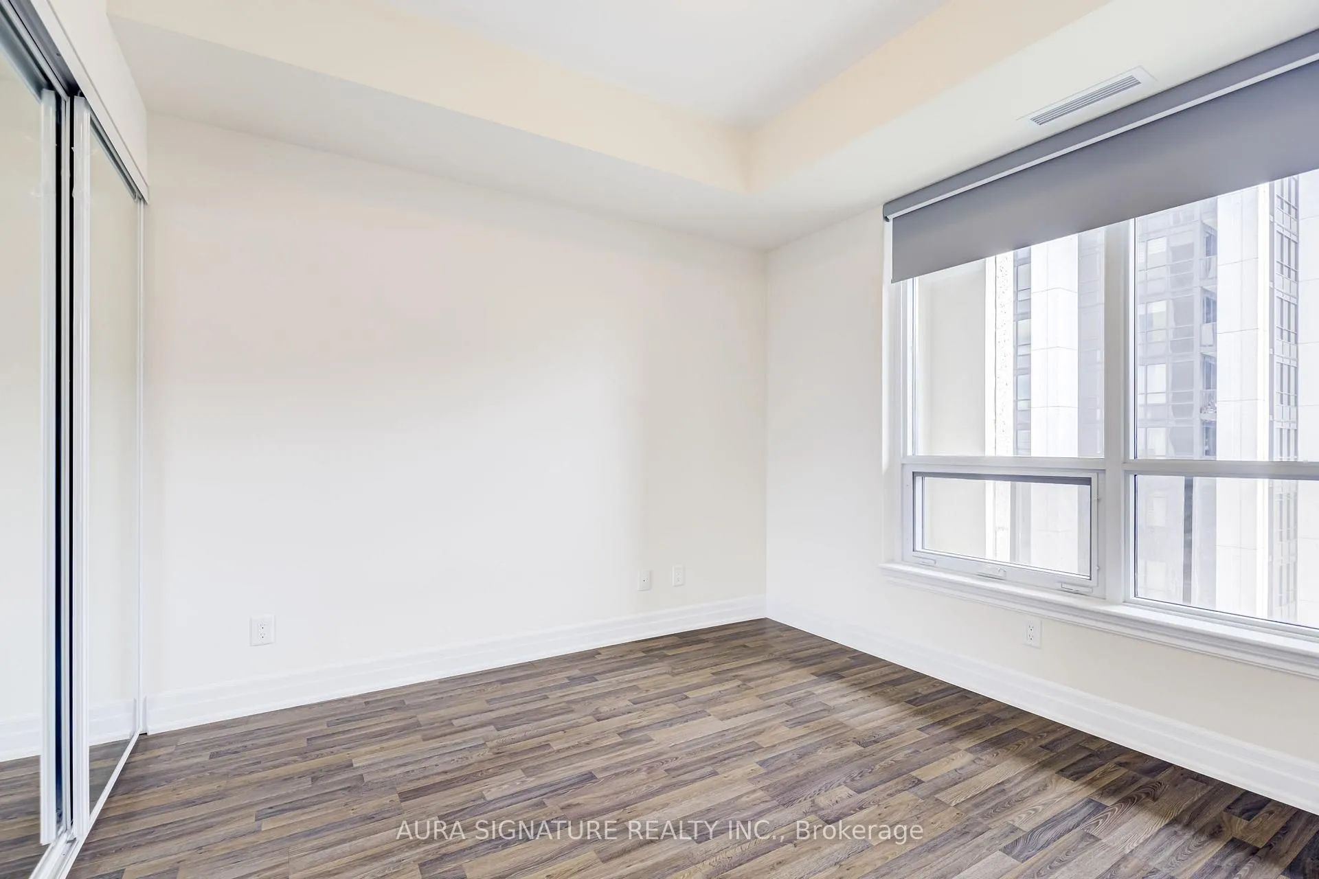 Photo 24 of Unit 1607, 9085 Jane Street, Vaughan, Concord — HOMEH