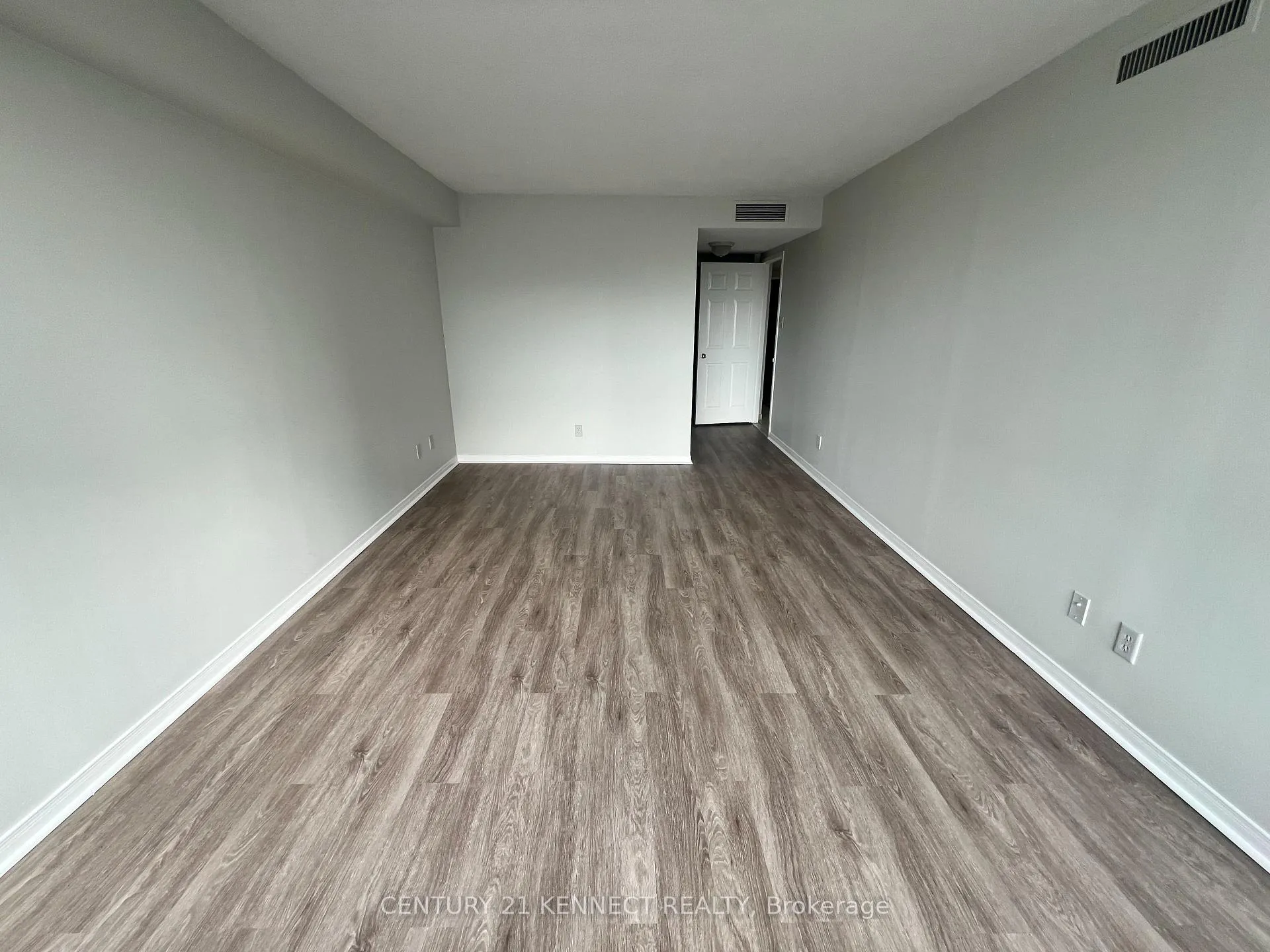 Photo 14 of Unit 604, 4725 Sheppard Avenue, Scarborough, Agincourt South-Malvern West — HOMEH