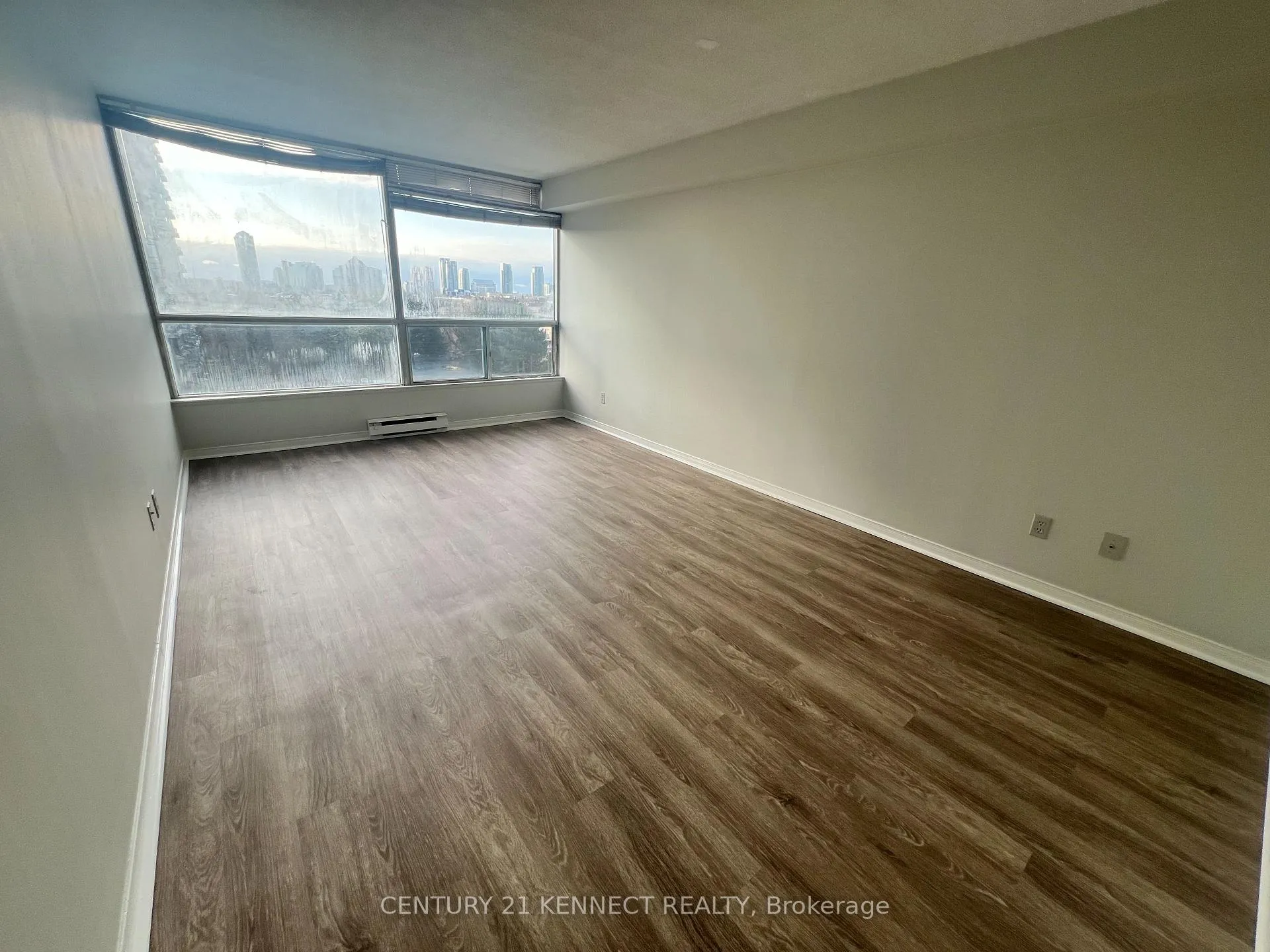 Photo 15 of Unit 604, 4725 Sheppard Avenue, Scarborough, Agincourt South-Malvern West — HOMEH