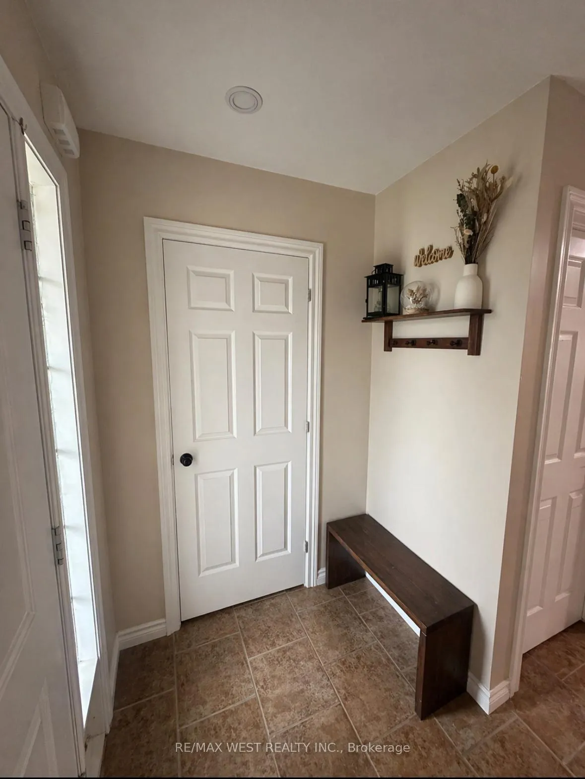 Photo 2 of 154 Thames Way, Hamilton, Mount Hope — HOMEH