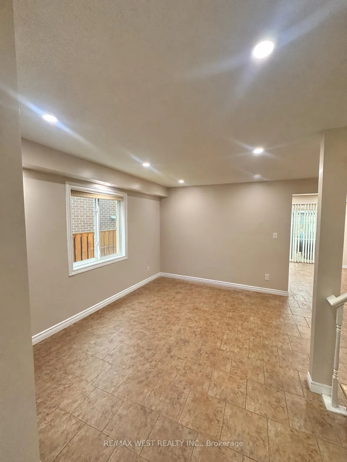 Photo 3 of 154 Thames Way, Hamilton, Mount Hope — HOMEH