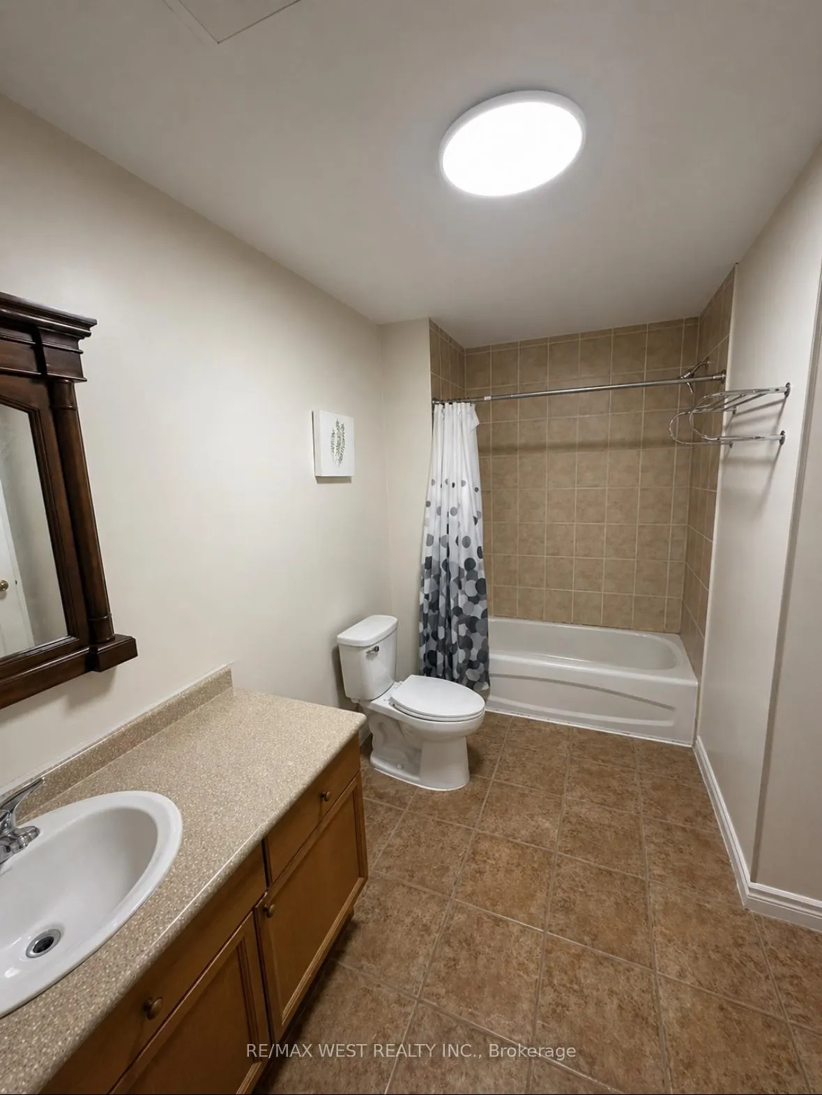 Photo 13 of 154 Thames Way, Hamilton, Mount Hope — HOMEH