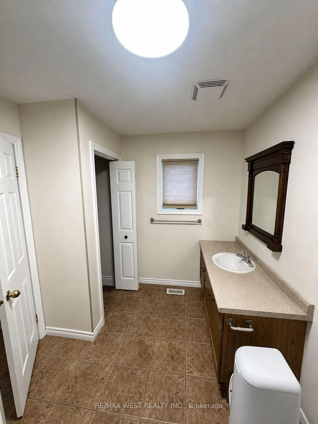 Photo 14 of 154 Thames Way, Hamilton, Mount Hope — HOMEH