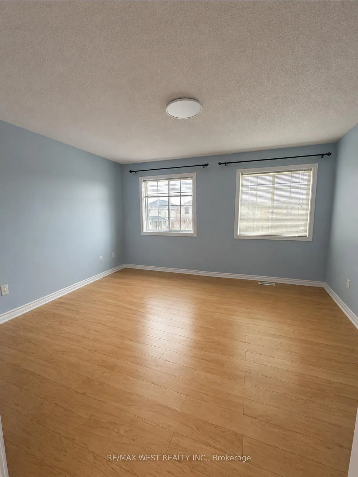 Photo 15 of 154 Thames Way, Hamilton, Mount Hope — HOMEH