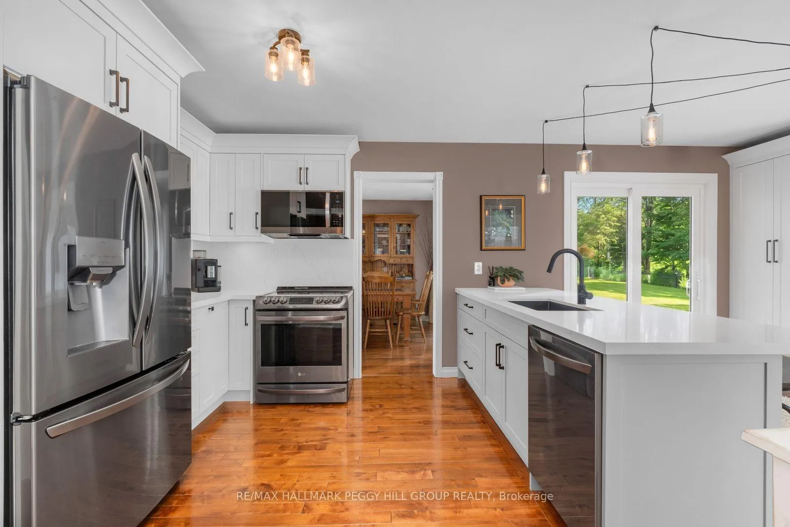 Photo 3 of 5 Campbell Court, Springwater, Hillsdale — HOMEH