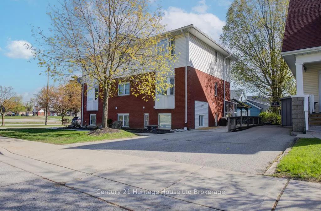 Photo 1 of Unit Lower, 120 Rolph Street, Tillsonburg — HOMEH