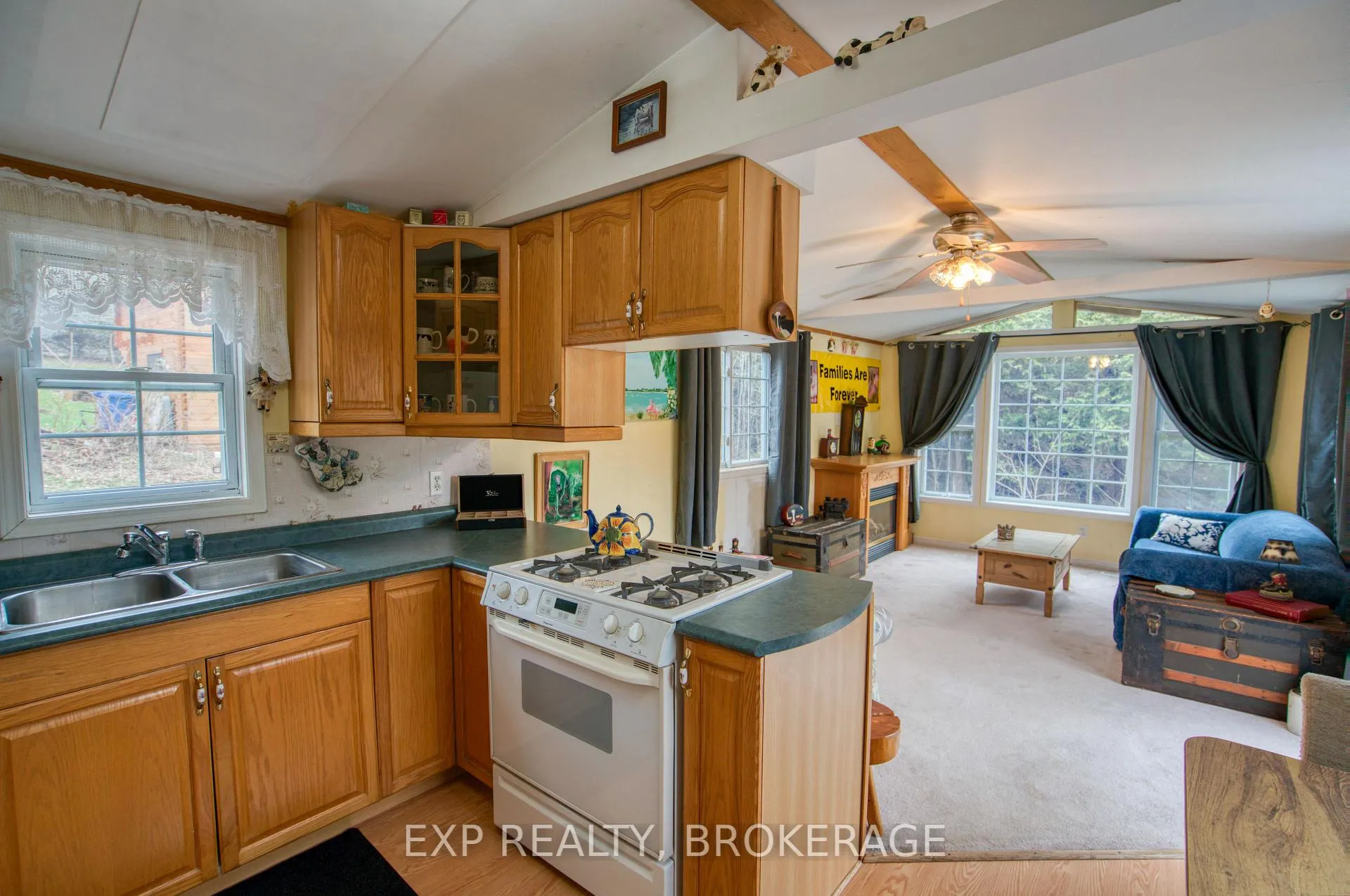 Photo 2 of Unit 13, 1014 Teal Trail, Frontenac, Frontenac Centre — HOMEH