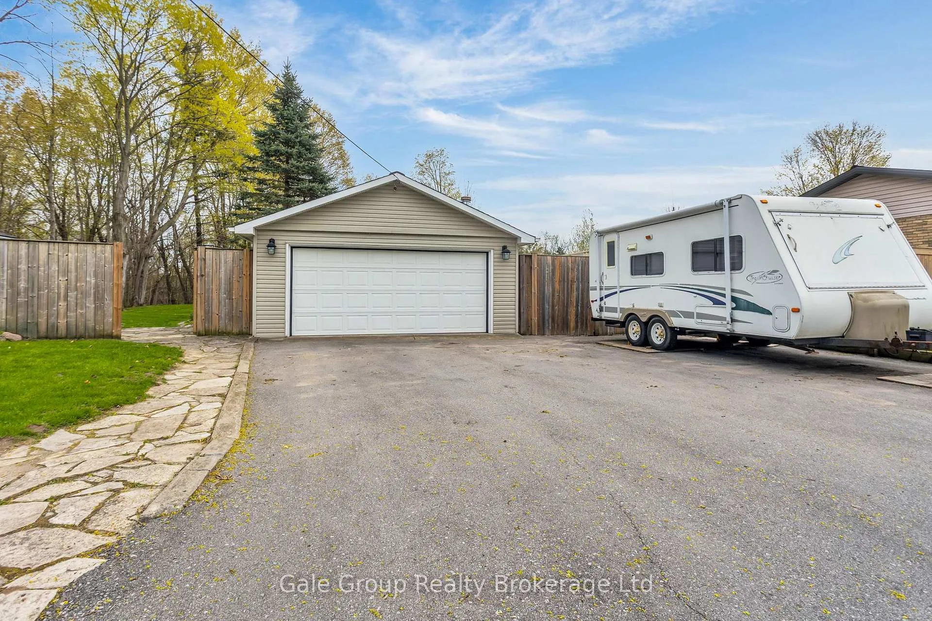 Photo 4 of 197 Minnie Street, Thames Centre, Rural Thames Centre — HOMEH