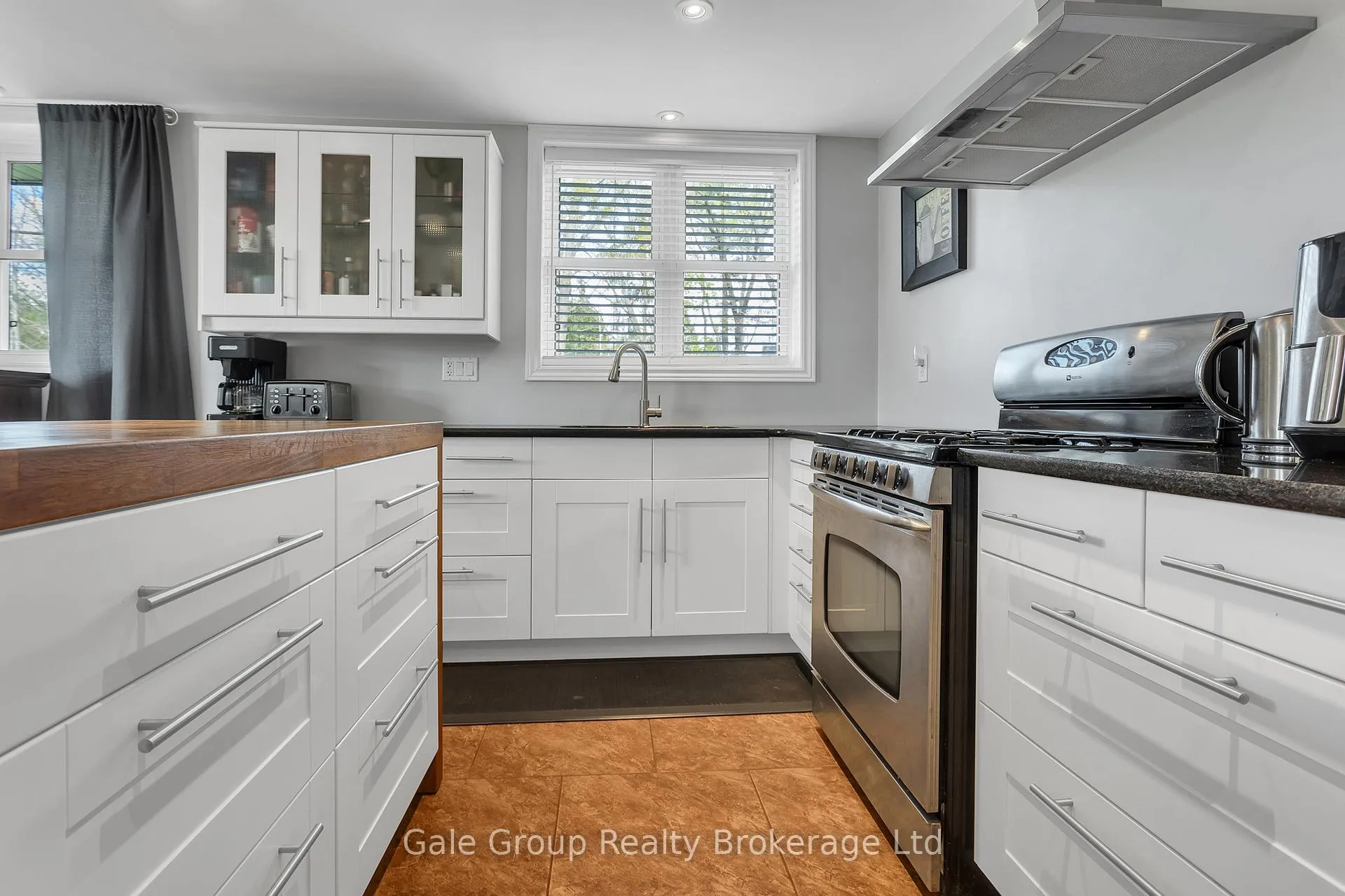 Photo 10 of 197 Minnie Street, Thames Centre, Rural Thames Centre — HOMEH