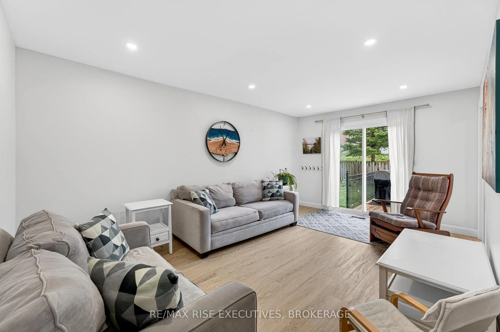 Photo 7 of 1220 Humberside Drive, Kingston, North of Taylor-Kidd Blvd — HOMEH