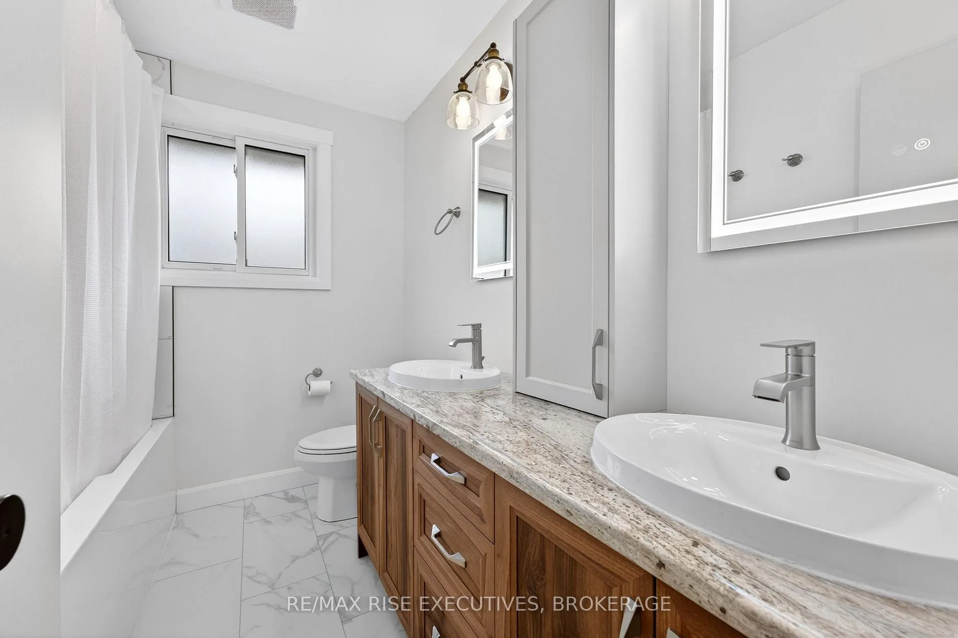 Photo 21 of 1220 Humberside Drive, Kingston, North of Taylor-Kidd Blvd — HOMEH