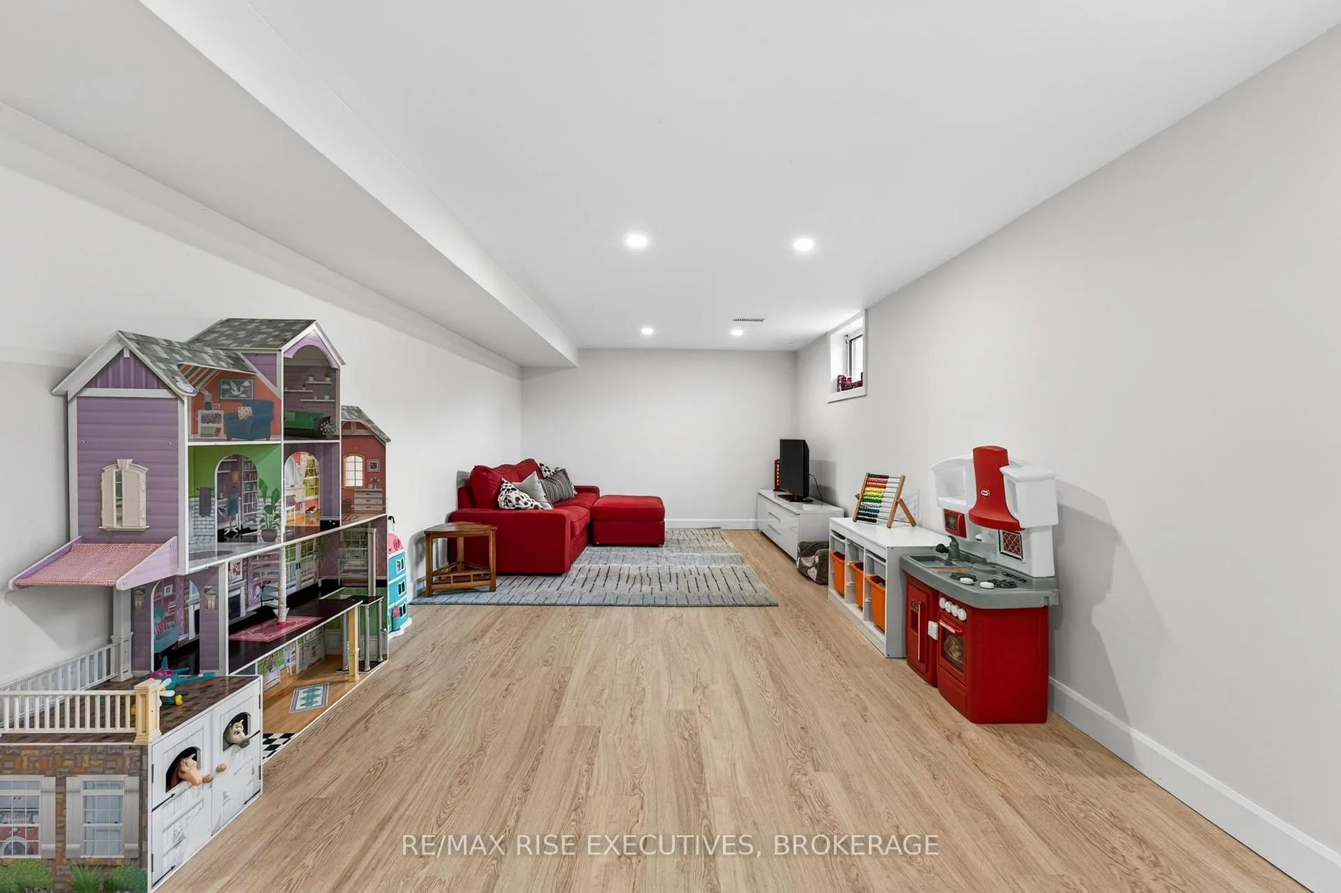 Photo 30 of 1220 Humberside Drive, Kingston, North of Taylor-Kidd Blvd — HOMEH