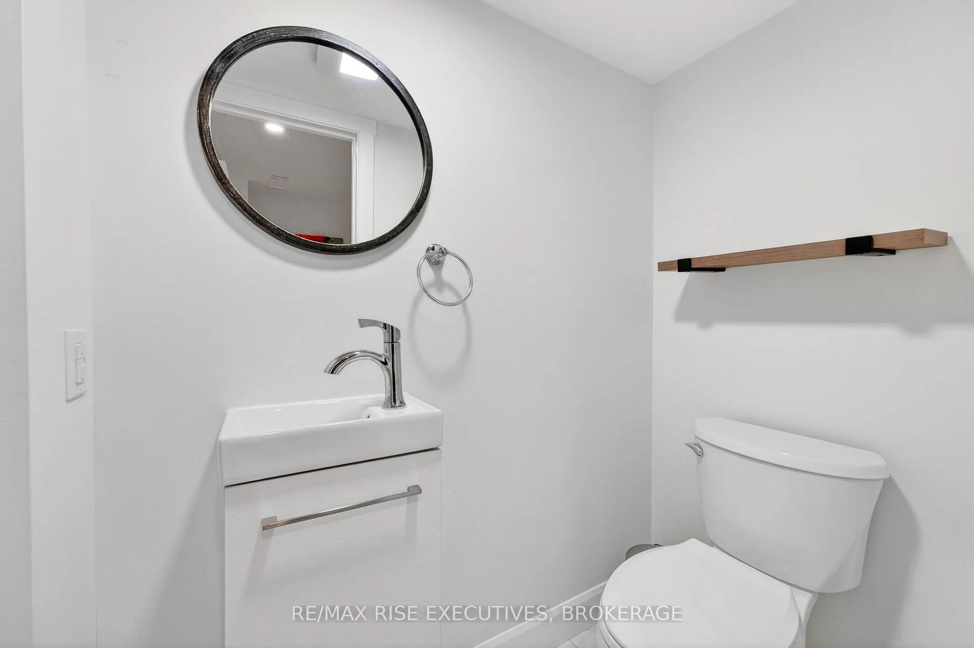 Photo 32 of 1220 Humberside Drive, Kingston, North of Taylor-Kidd Blvd — HOMEH