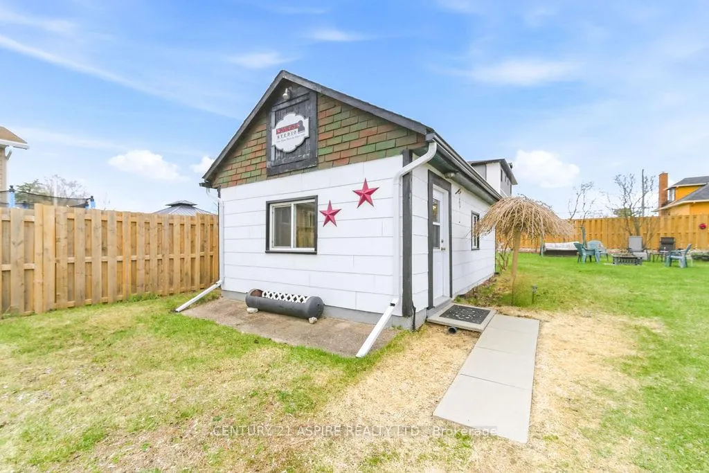 Photo 6 of 14 Wilbert Street, Petawawa — HOMEH