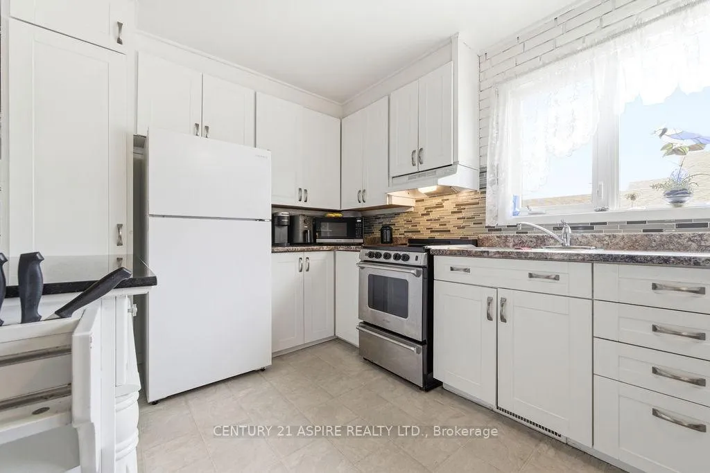 Photo 13 of 14 Wilbert Street, Petawawa — HOMEH
