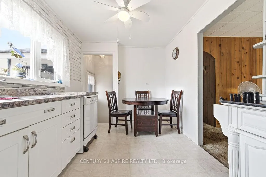 Photo 15 of 14 Wilbert Street, Petawawa — HOMEH
