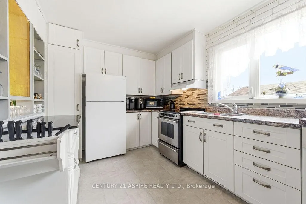 Photo 18 of 14 Wilbert Street, Petawawa — HOMEH