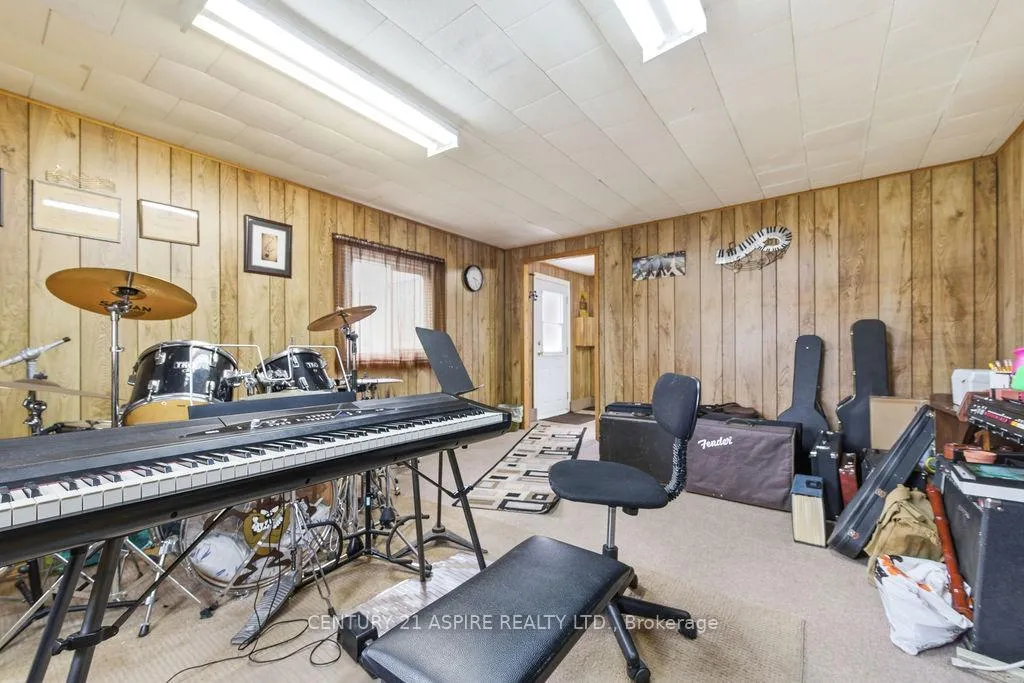 Photo 40 of 14 Wilbert Street, Petawawa — HOMEH