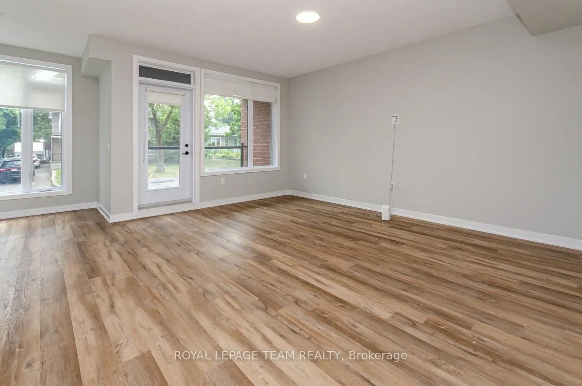 Photo 7 of Unit 303, 1291 Summerville Avenue, Ottawa, Carlington — HOMEH