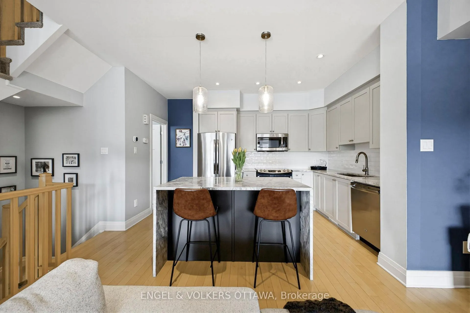 Photo 11 of 122 Nutting Crescent, Ottawa, Riverside South/Gloucester Glen — HOMEH