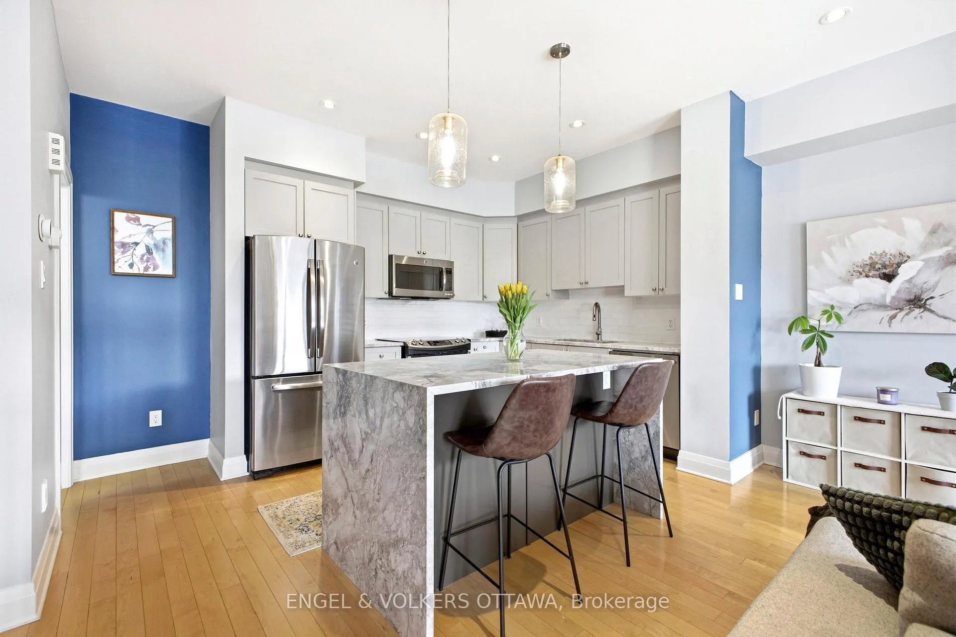 Photo 12 of 122 Nutting Crescent, Ottawa, Riverside South/Gloucester Glen — HOMEH