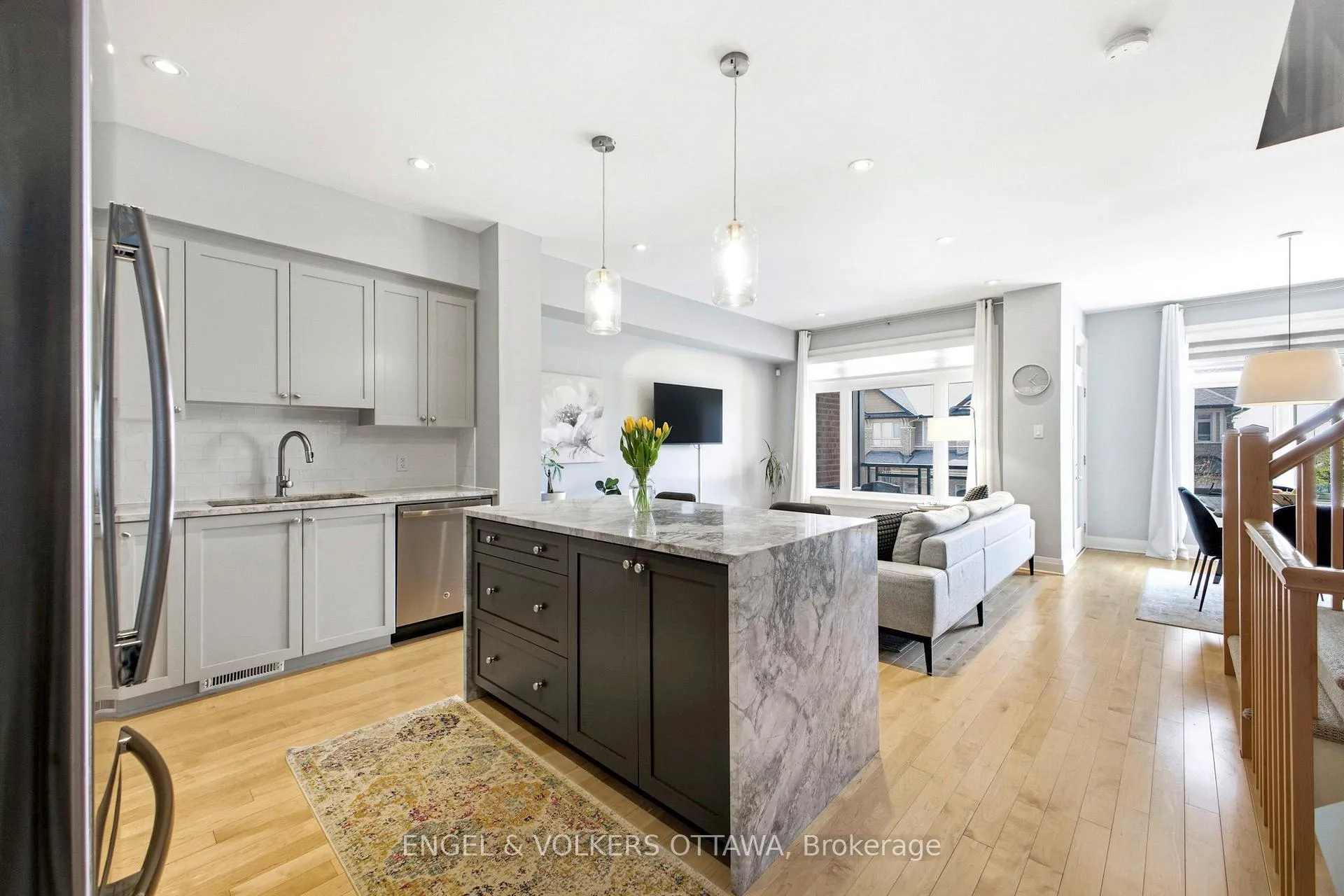 Photo 13 of 122 Nutting Crescent, Ottawa, Riverside South/Gloucester Glen — HOMEH