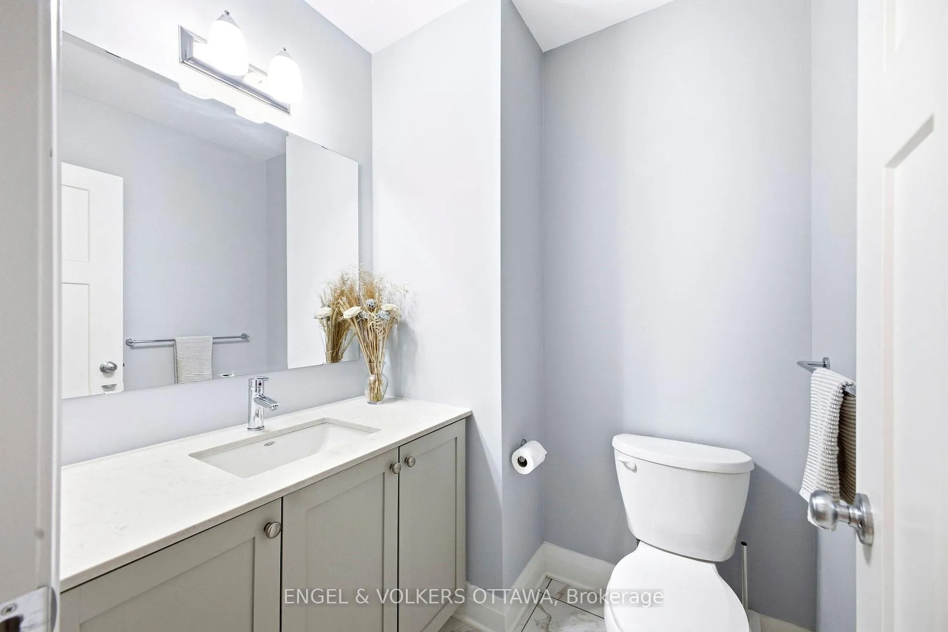 Photo 20 of 122 Nutting Crescent, Ottawa, Riverside South/Gloucester Glen — HOMEH