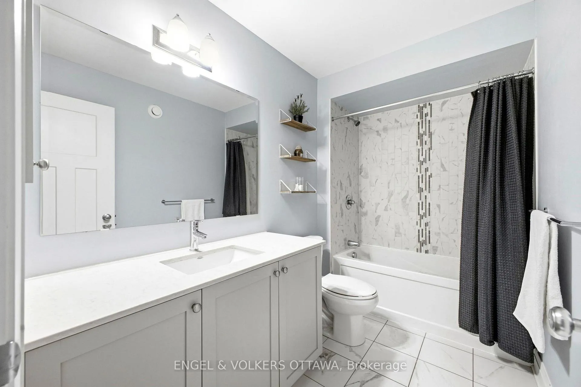 Photo 24 of 122 Nutting Crescent, Ottawa, Riverside South/Gloucester Glen — HOMEH
