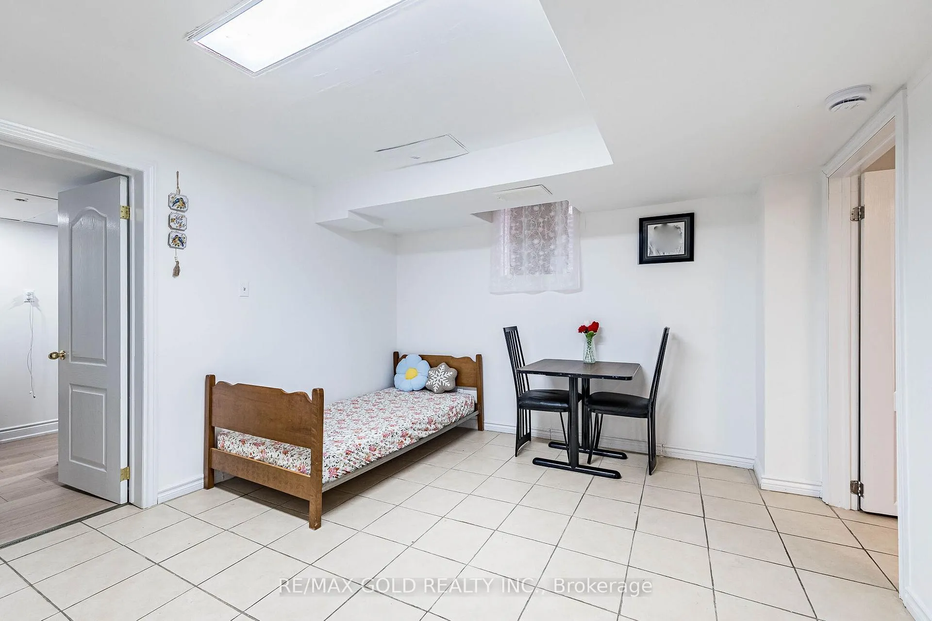 Photo 28 of 31 Garibaldi Drive, Brampton, Fletcher's Meadow — HOMEH