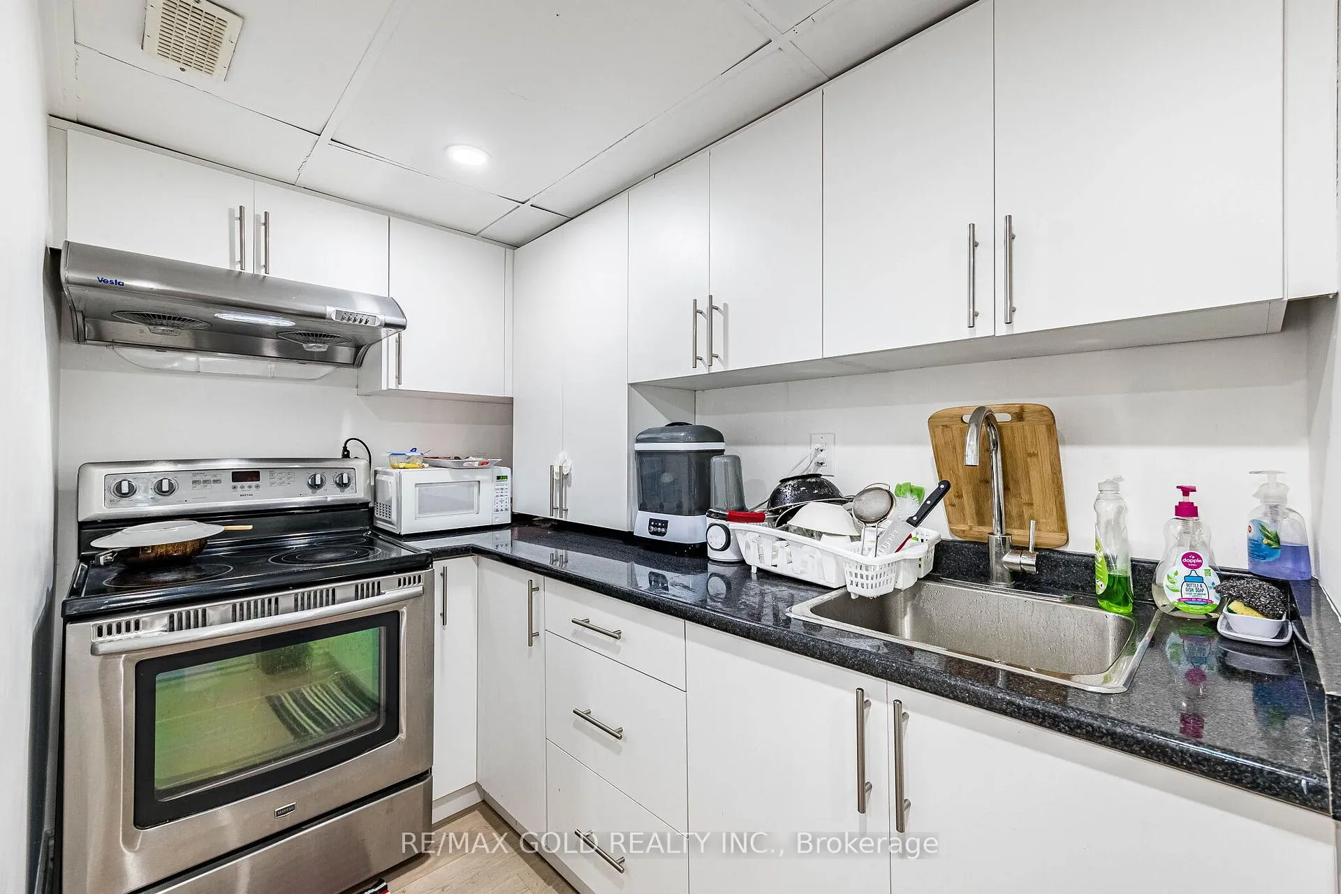 Photo 31 of 31 Garibaldi Drive, Brampton, Fletcher's Meadow — HOMEH