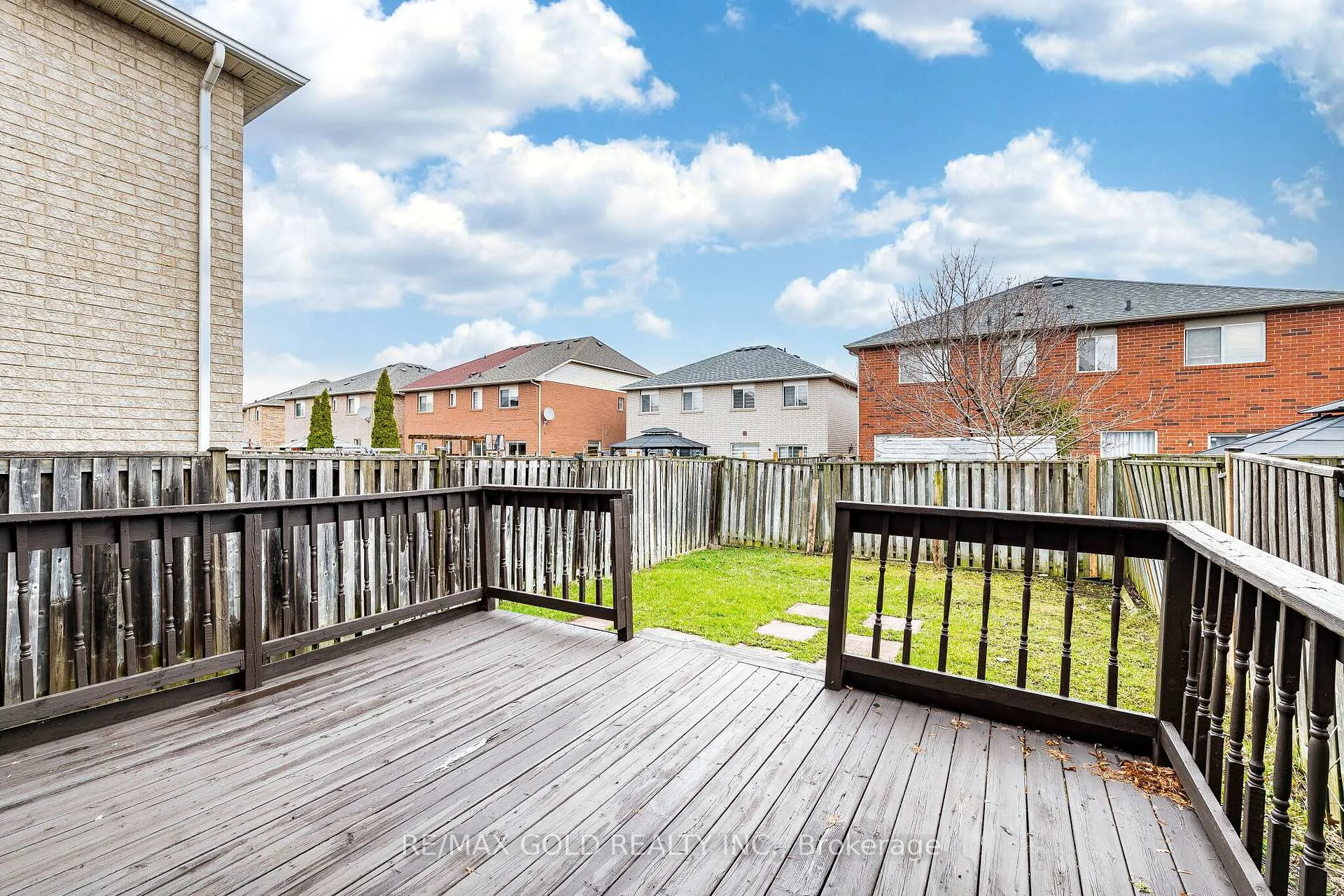 Photo 34 of 31 Garibaldi Drive, Brampton, Fletcher's Meadow — HOMEH