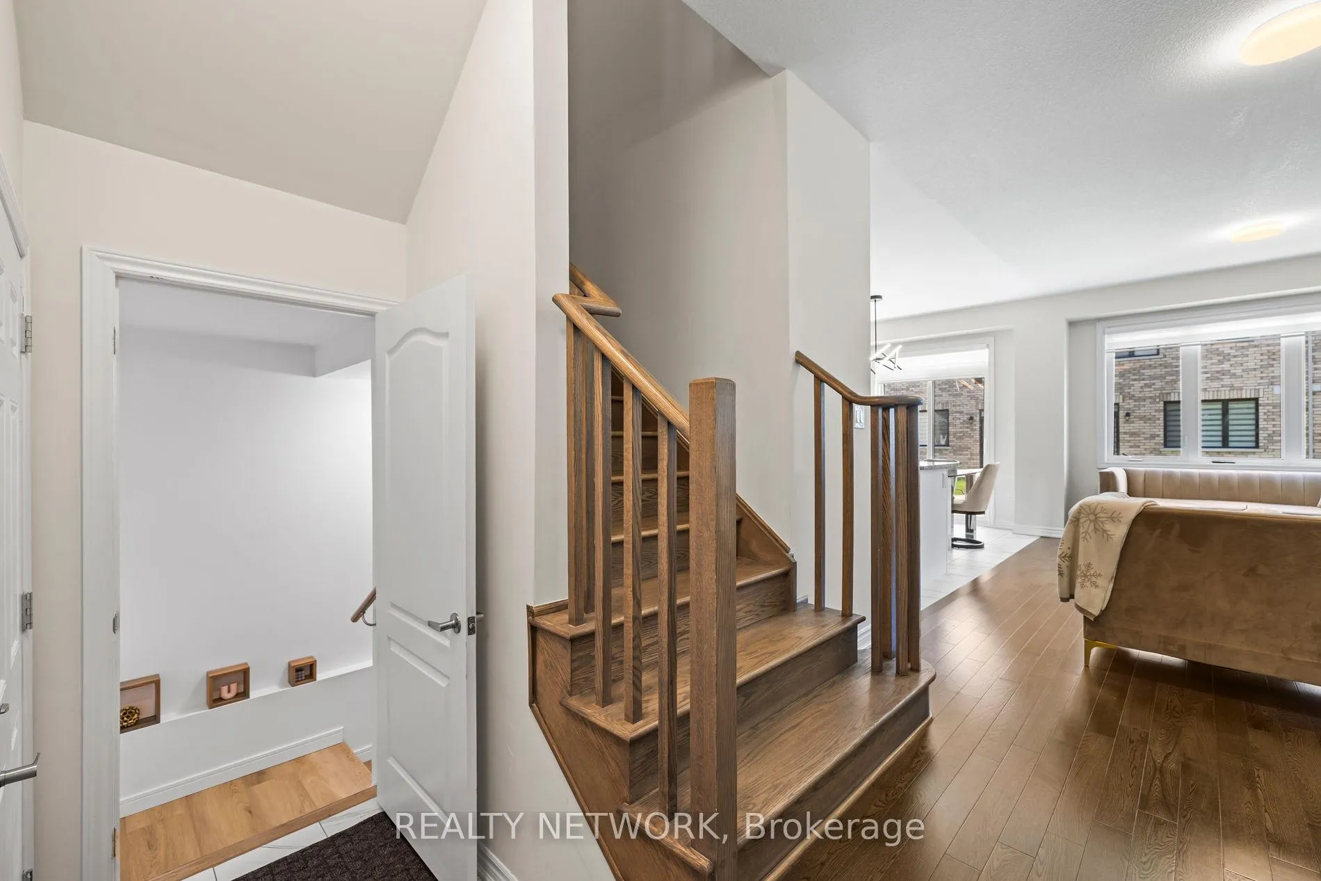 Photo 8 of 42 Concord Drive, Thorold, Rolling Meadows — HOMEH
