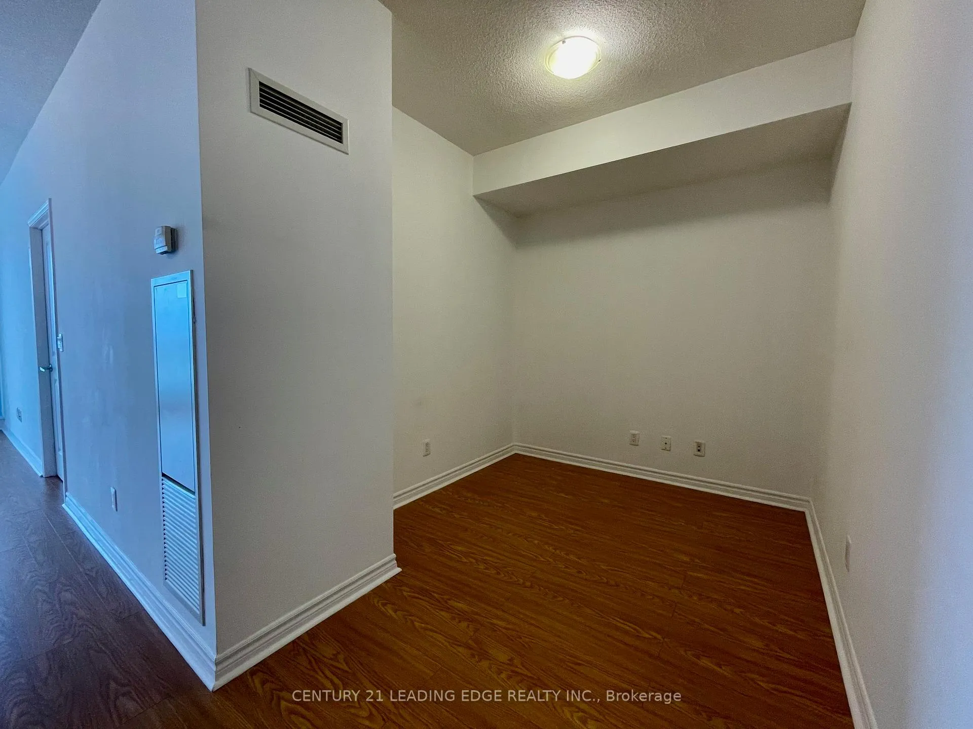 Photo 9 of Unit 1013, 2885 Bayview Avenue, North York, Bayview Village — HOMEH