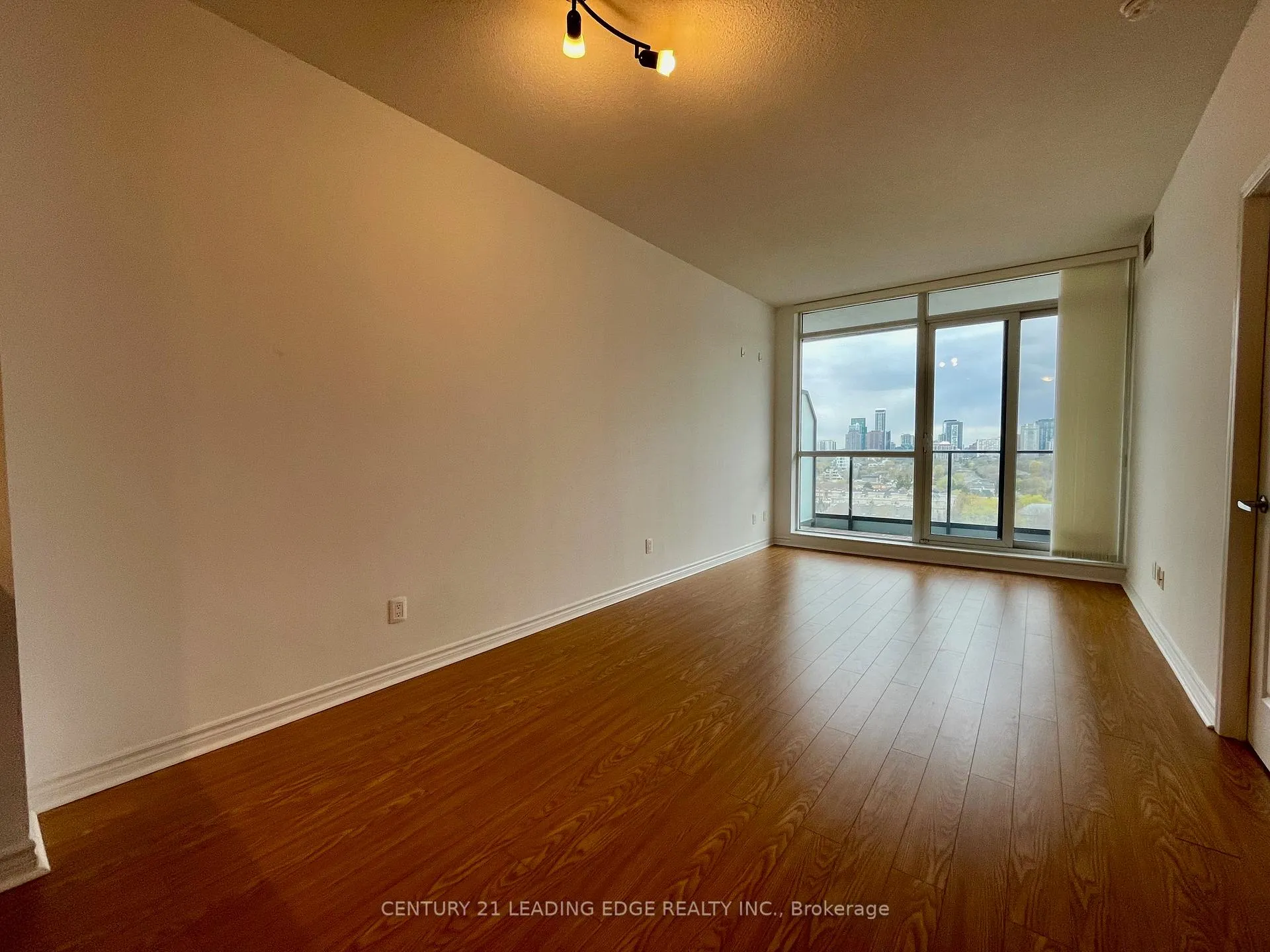 Photo 10 of Unit 1013, 2885 Bayview Avenue, North York, Bayview Village — HOMEH