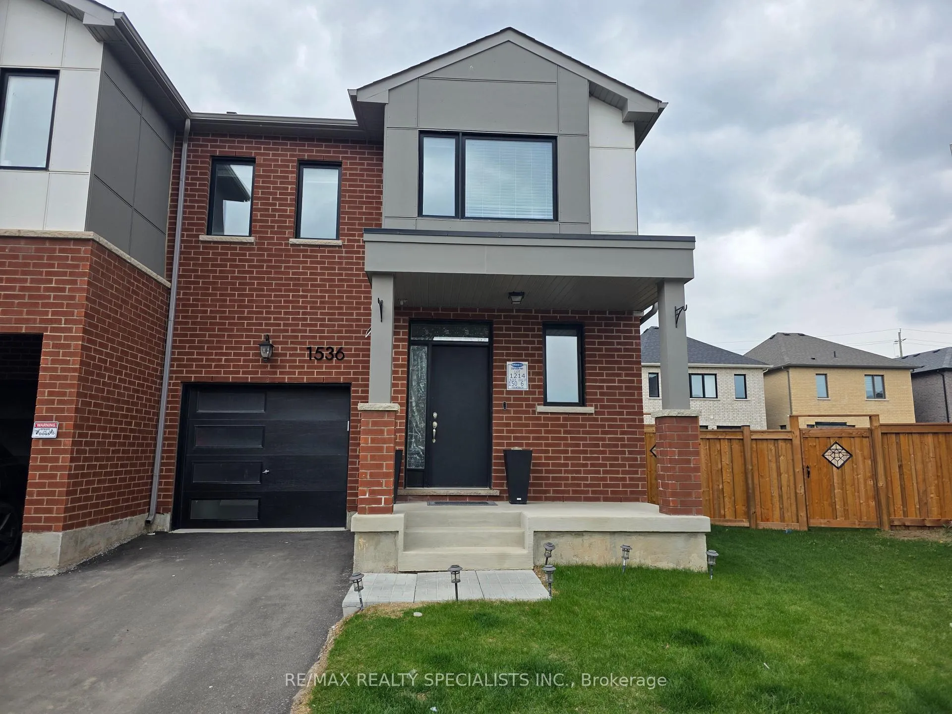 Photo 1 of 1536 Moira Crescent, Milton, Bowes — HOMEH