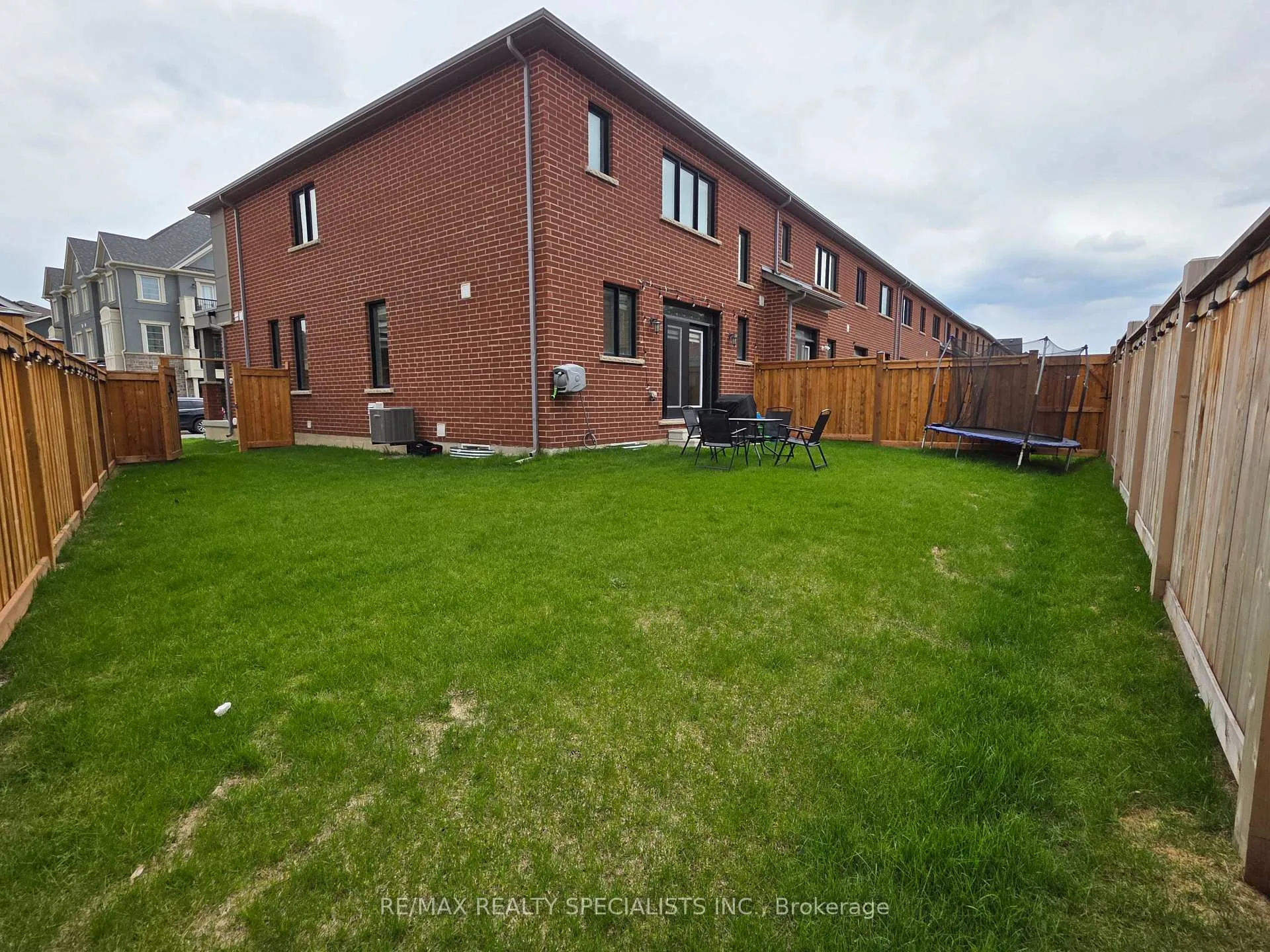 Photo 23 of 1536 Moira Crescent, Milton, Bowes — HOMEH
