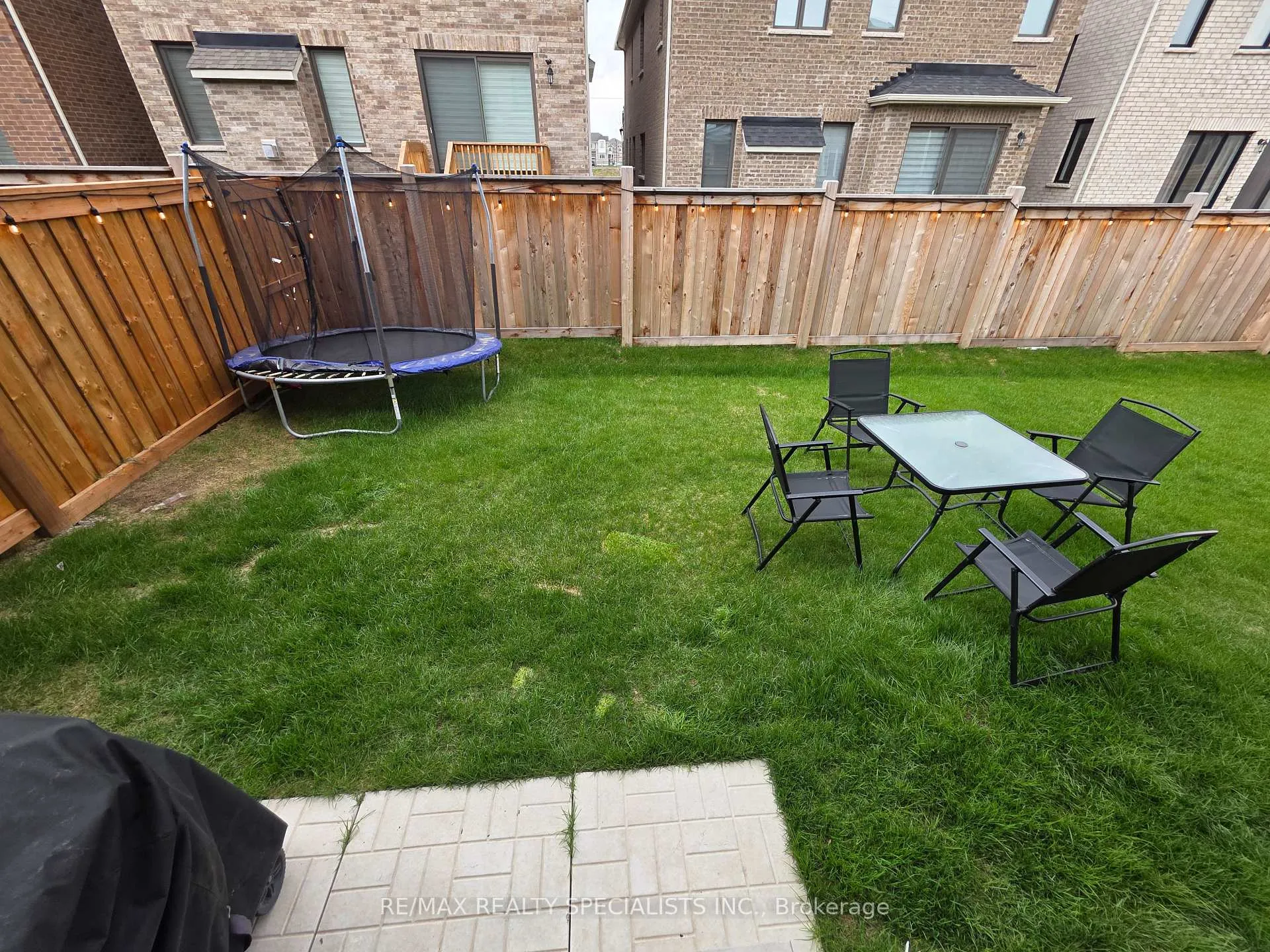 Photo 24 of 1536 Moira Crescent, Milton, Bowes — HOMEH