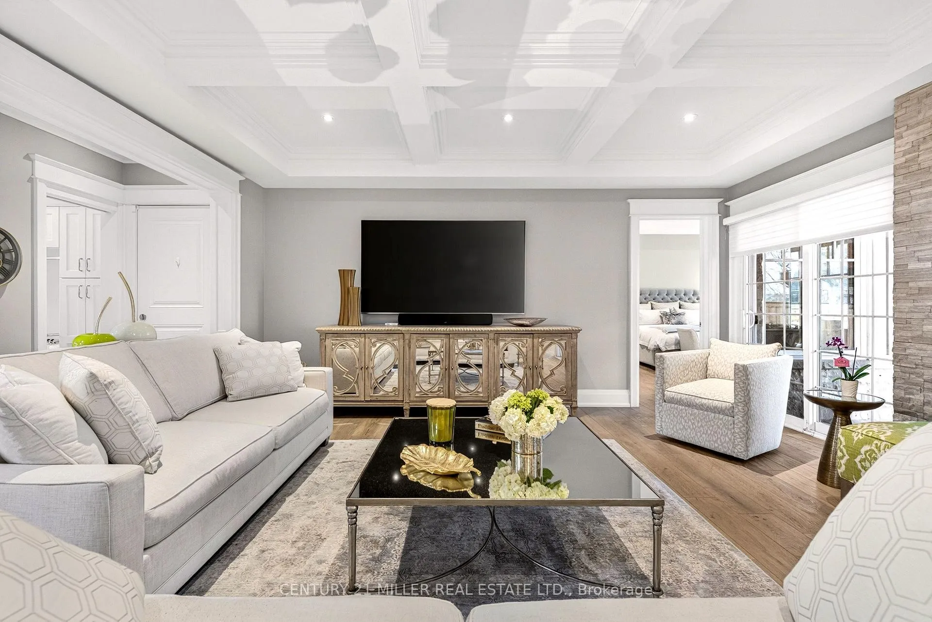 Photo 5 of 1054 Mohawk Road, Burlington, LaSalle — HOMEH