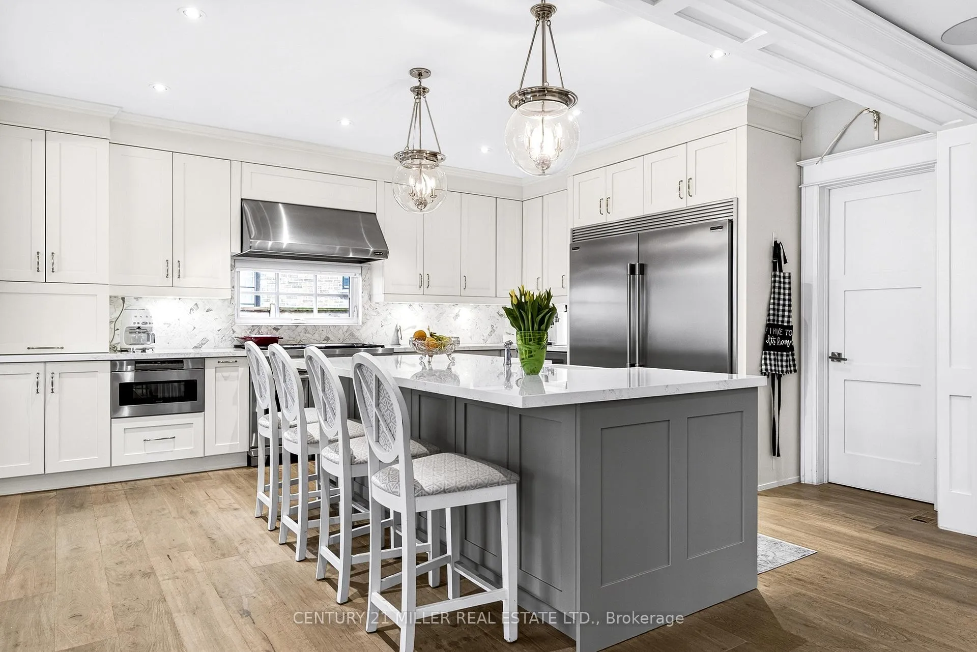 Photo 9 of 1054 Mohawk Road, Burlington, LaSalle — HOMEH