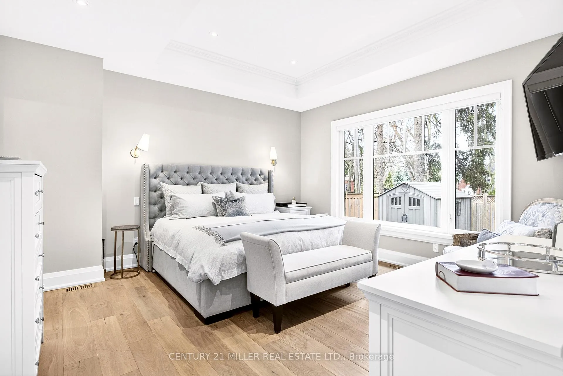 Photo 13 of 1054 Mohawk Road, Burlington, LaSalle — HOMEH