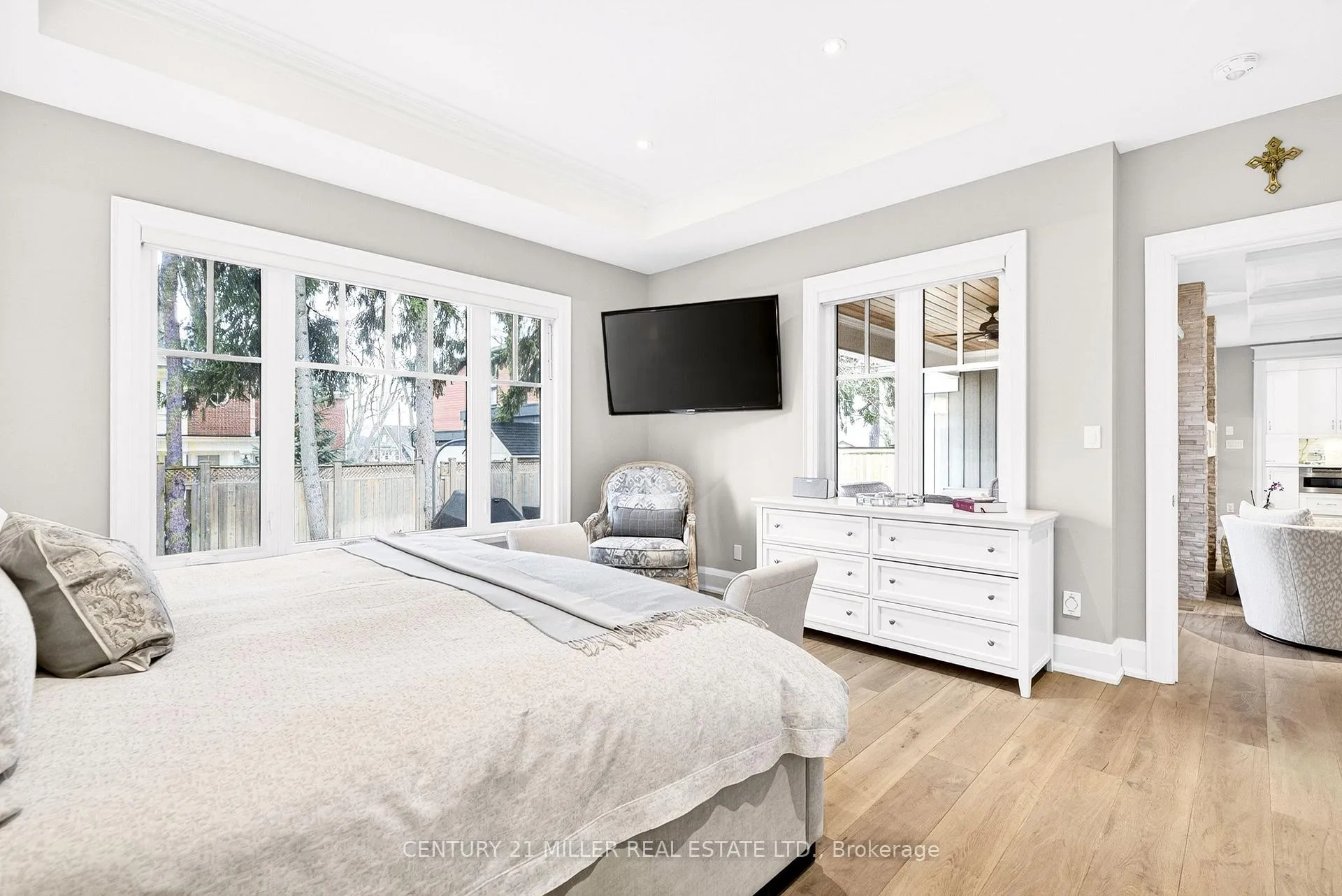 Photo 14 of 1054 Mohawk Road, Burlington, LaSalle — HOMEH