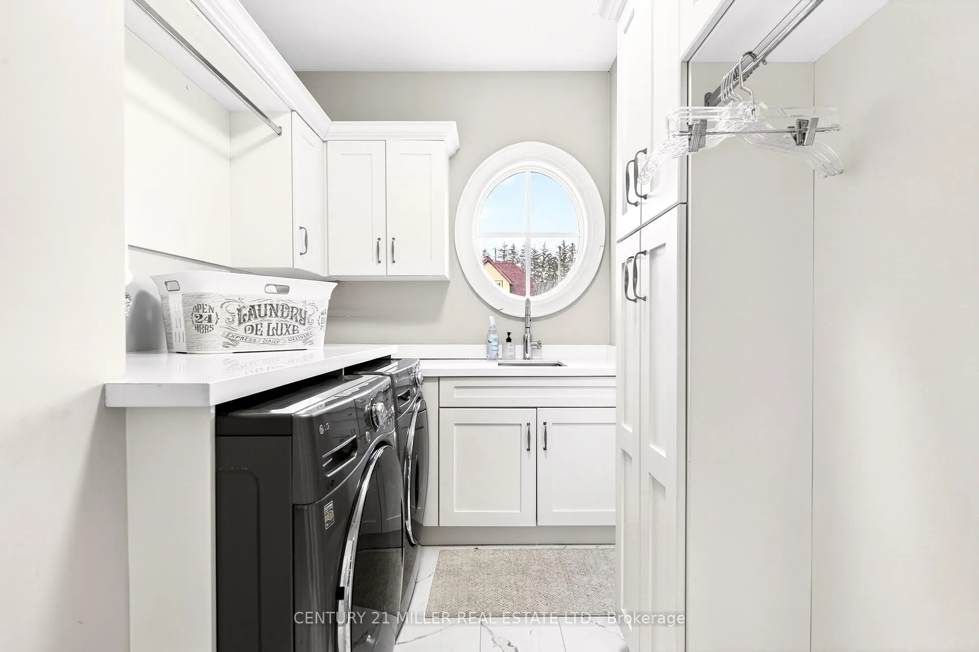 Photo 18 of 1054 Mohawk Road, Burlington, LaSalle — HOMEH