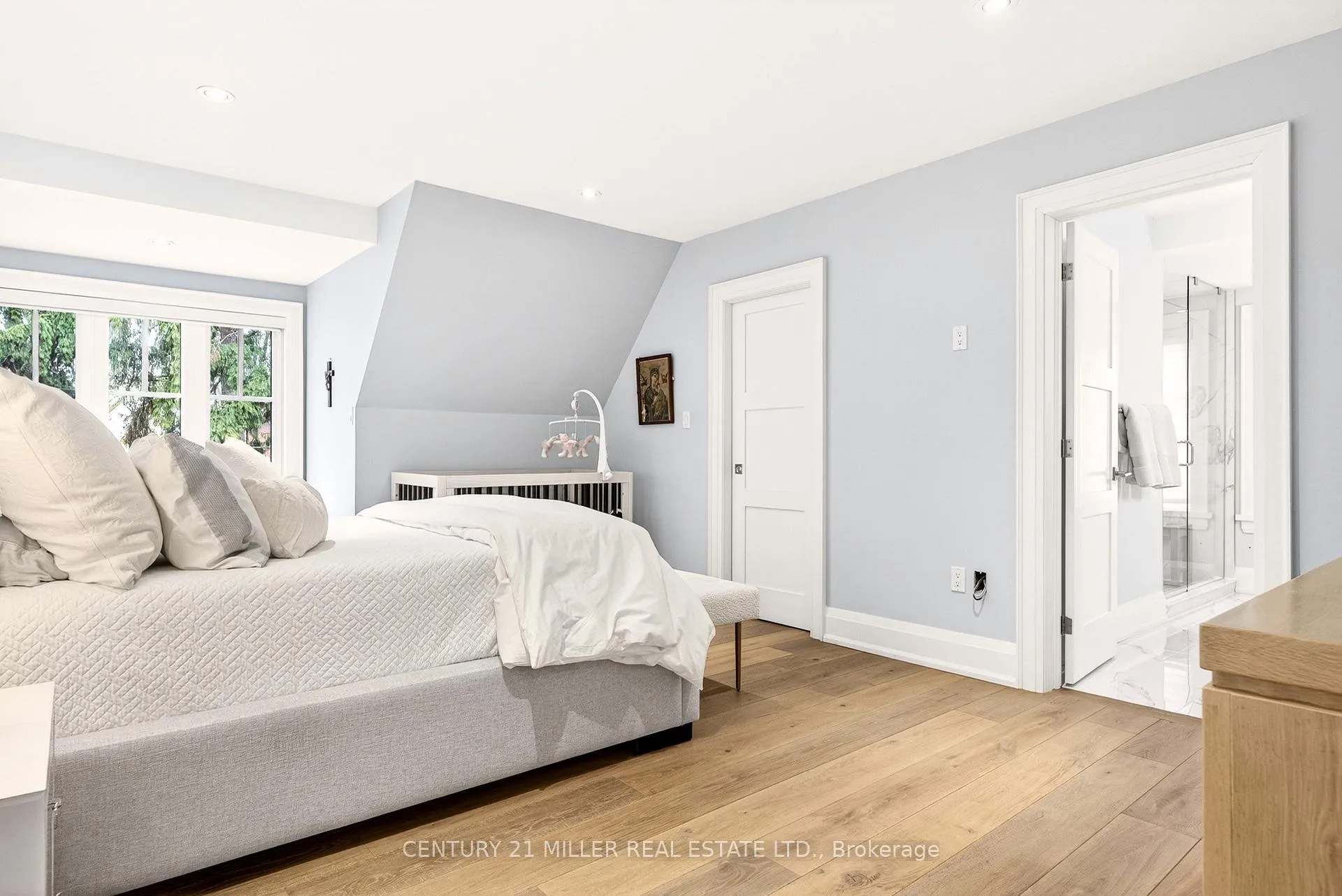 Photo 22 of 1054 Mohawk Road, Burlington, LaSalle — HOMEH