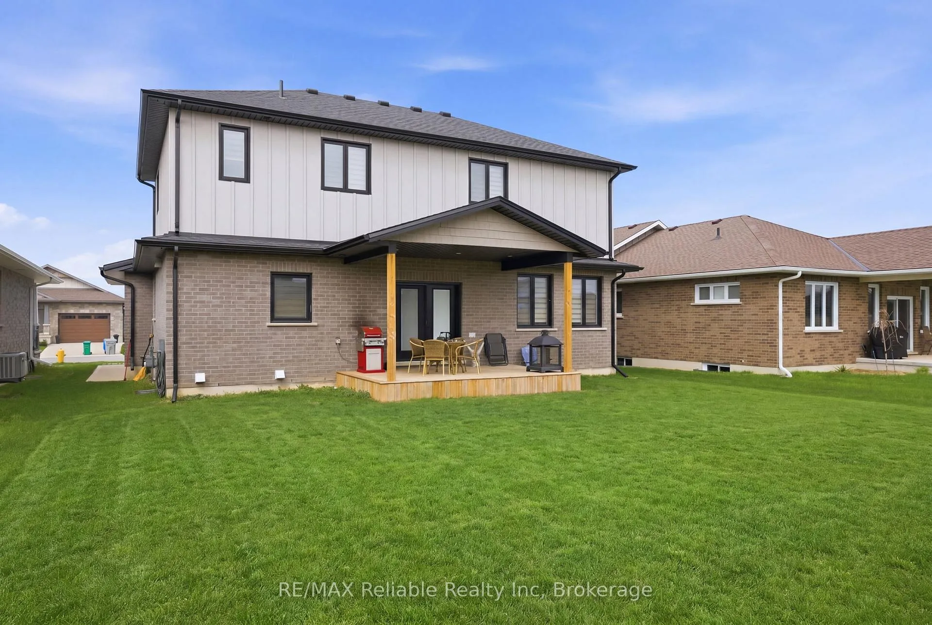 Photo 4 of 465 Warren Street, Goderich, Goderich (Town) — HOMEH