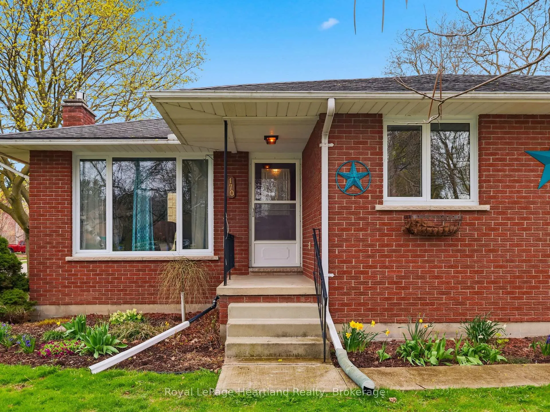 Photo 6 of 170 Queen Street S, Minto — HOMEH