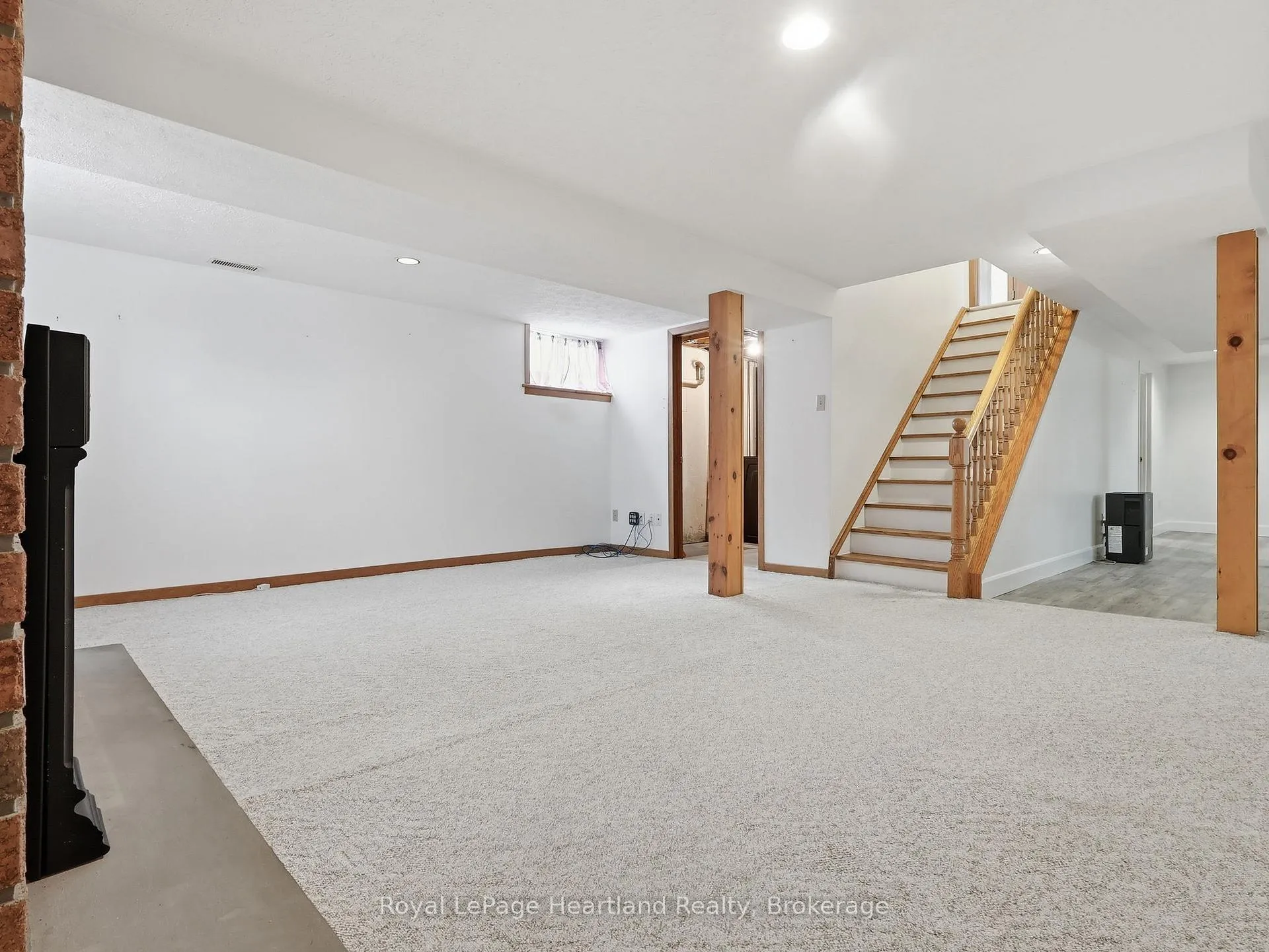 Photo 19 of 170 Queen Street S, Minto — HOMEH