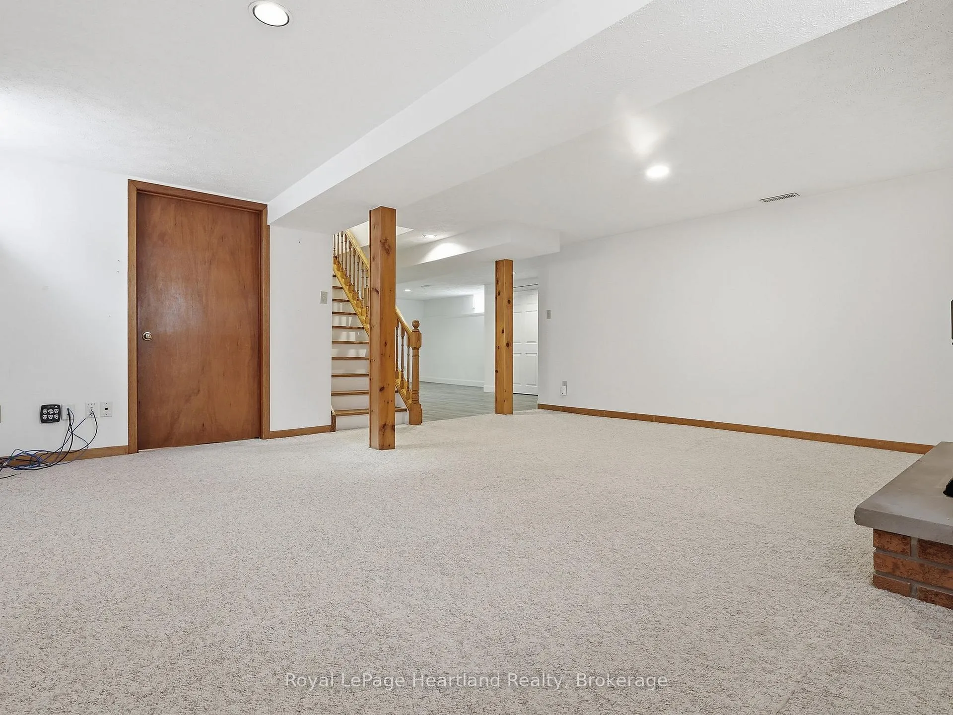 Photo 20 of 170 Queen Street S, Minto — HOMEH